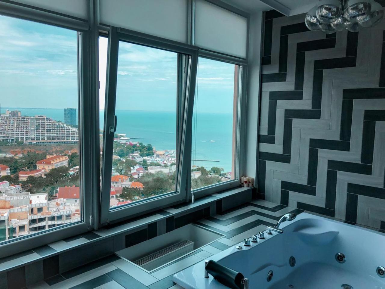 M&P Vip Appartments In Arkadia 오데사 객실 사진