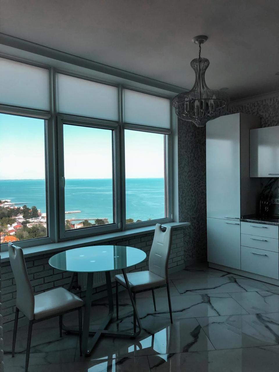 M&P Vip Appartments In Arkadia 오데사 객실 사진