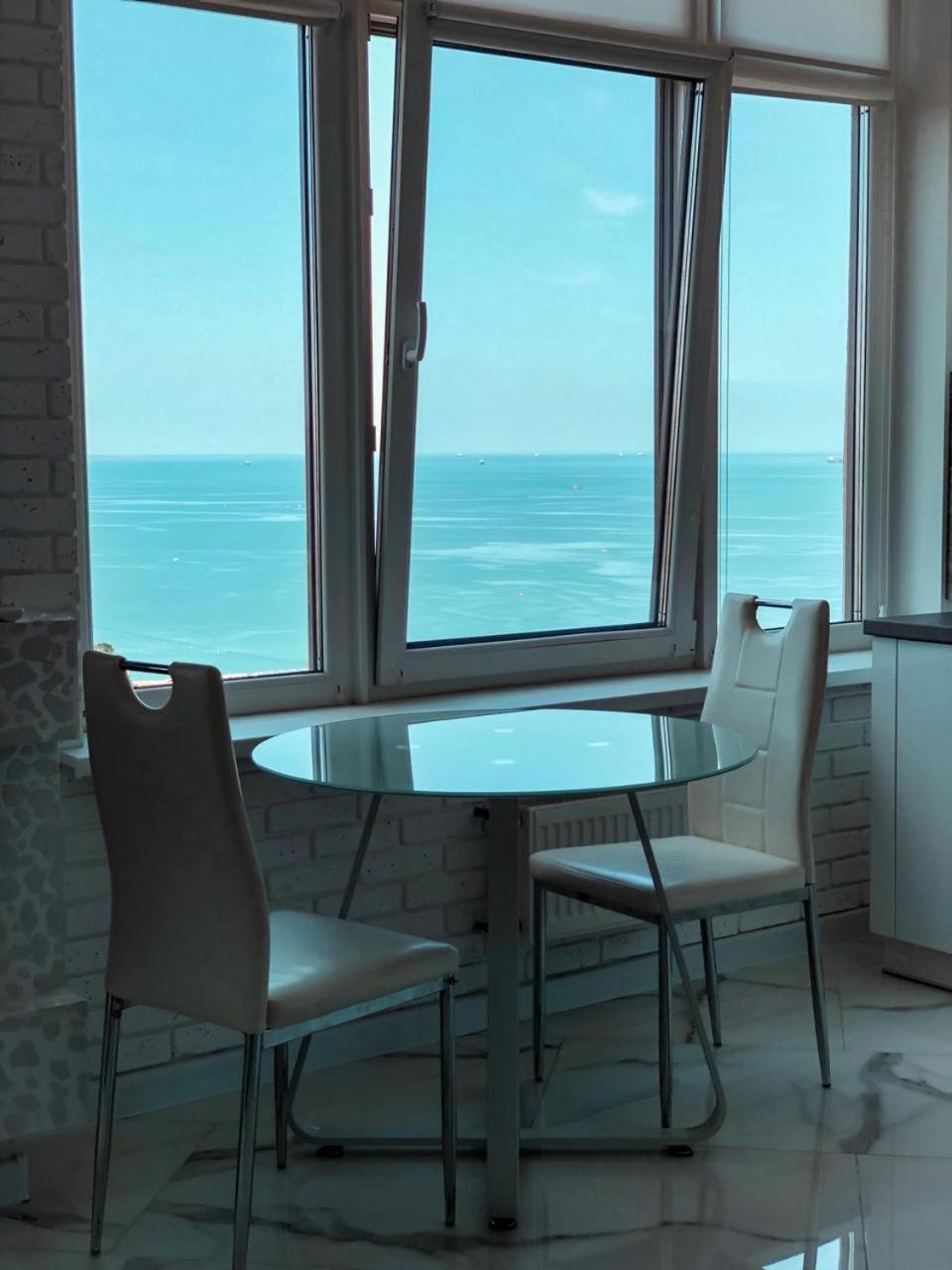 M&P Vip Appartments In Arkadia 오데사 객실 사진